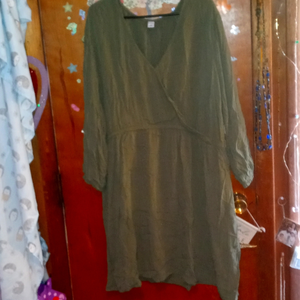 Old Navy army green dress stretch waist brand new with tags size XXL
